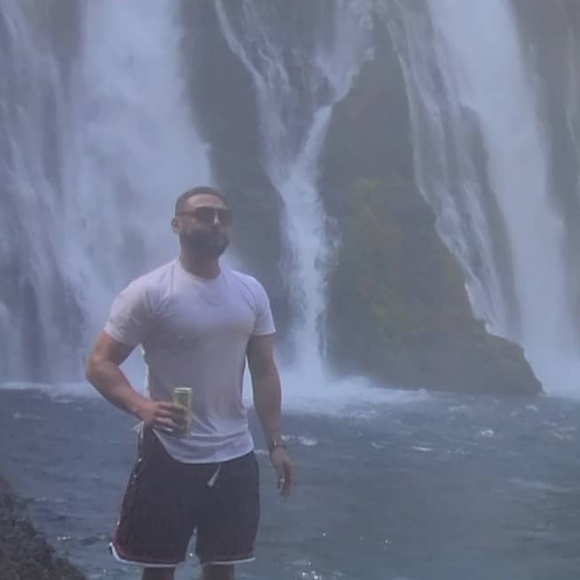 Meet your Posher, Alex! - Picture 2 of 3